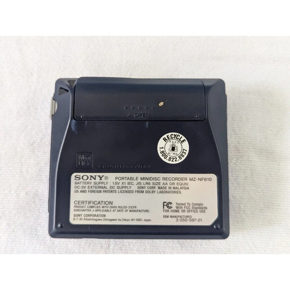 Sony MZ-NF610 Type S Net MD MiniDisc Walkman Portable MD Player/Recorder (FM/AM)